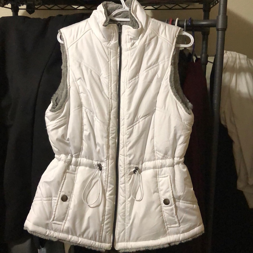 Vest - Picture 5 of 5